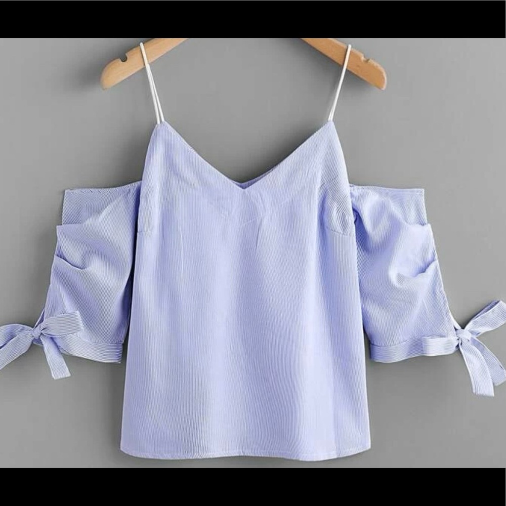 Open shoulder - Bow tie